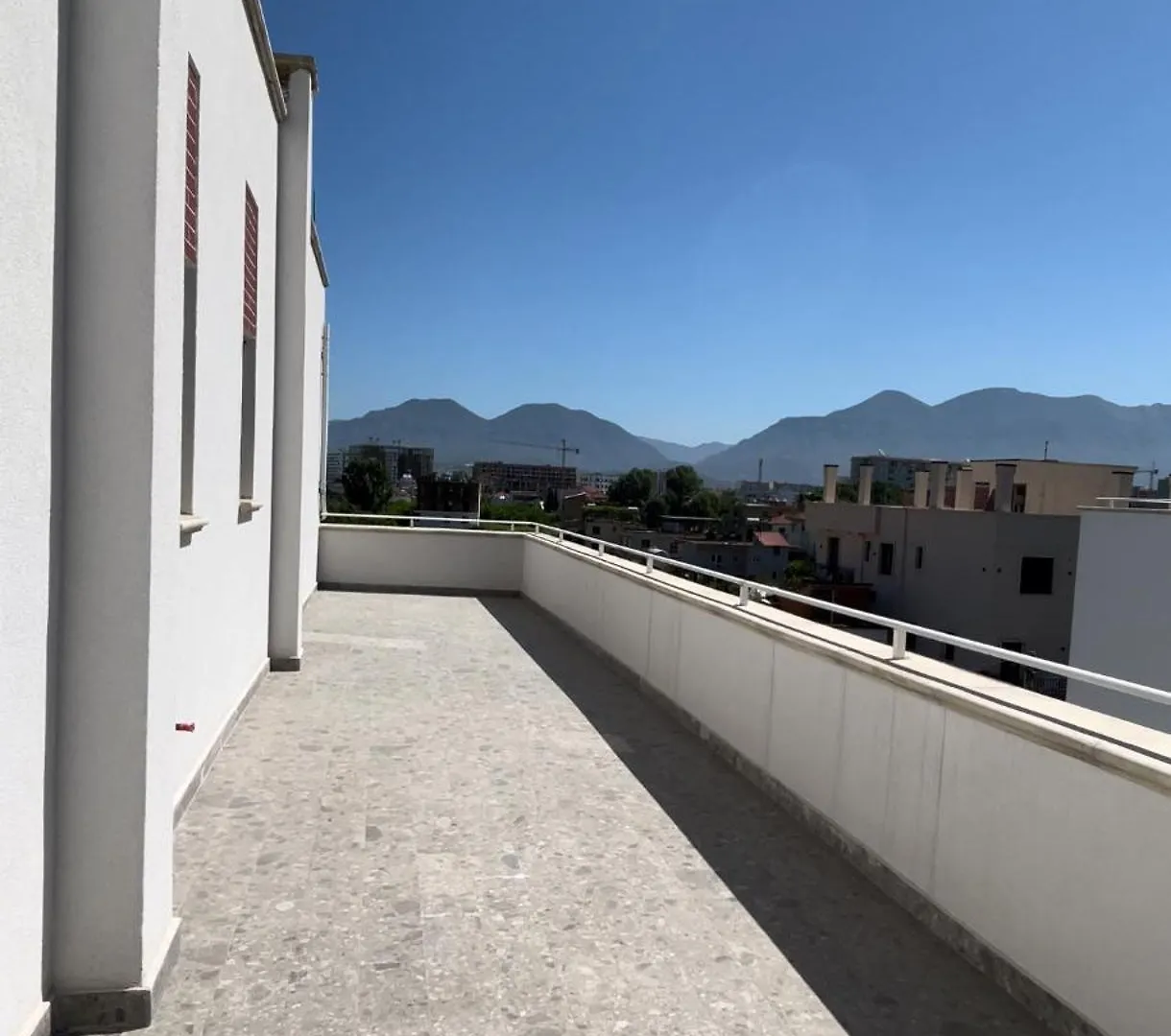For Rent Apartament 160M Unaza E Re Tirana 0*,